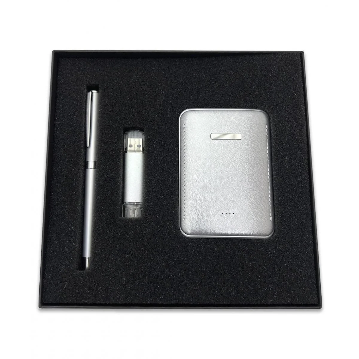 BYL 78 Set: Powerbank - Roller Kalem - USB Bellek 32GB