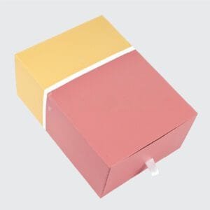 Estetik çekmeceli mukavva kutular, yaşam alanınıza şıklık katar. Dayanıklı yapısı ile uzun ömürlü kullanım sağlar, düzenli ve dekoratif bir alan yaratır.