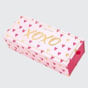 Ürün kutularınızda Çekmeceli Mukavva Kutu kullanın. Kreatif tasarımlar ve pratik kullanımla markanızı öne çıkarın. Tanıtım ve VIP kutu çözümleri.