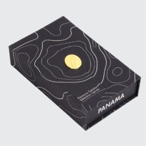 Pratik ve estetik mıknatıs kapaklı mukavva kutularımızla eşyalarınızı güvenle saklayın. Zarif tasarımı ve güçlü yapısıyla her alanda kullanın.