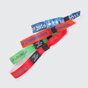 Boncuk kilitli saten bileklik, zarif ve şık tasarımıyla dikkat çeker. Dayanıklı malzeme ve kaliteli işçilikle üretilmiştir. Bu eşsiz saten bileklik ile tarzınızı yansıtın. Hemen keşfedin! Boncuk kilitli saten bileklik modelleri için en doğru adres burası!