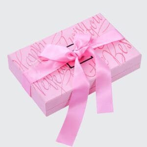 Kurumsal hediye sunumlarınız için kreatif lambalı mukavva kutular. Hediyenizi bu harika kutu modeli ile zenginleştirin ve hediyenize albeni katın.