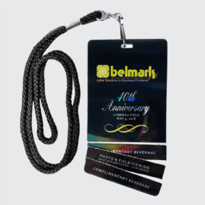 Ticket yaka kartları, iş yerinizde profesyonelliği ve kurumsal kimliği vurgulamak için mükemmel bir tercihtir. Yüksek kaliteli baskı teknikleri ile özelleştirilen bu kartlar, dayanıklı malzemelerden üretilir ve uzun ömürlü kullanım sağlar. İsim, logo ve kurumsal renklerle zenginleştirilmiş, estetik tasarımları ile göz dolduran ticket yaka kartları, toplantılar, etkinlikler ve günlük iş hayatında fark yaratır.