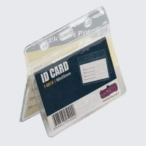 Yatay çift cepli PVC kart poşeti, dayanıklı yapısı ve şık tasarımıyla kartlarınızı güvenle korur. Kartlarınızı düzenli tutmak için ideal bir çözümdür.