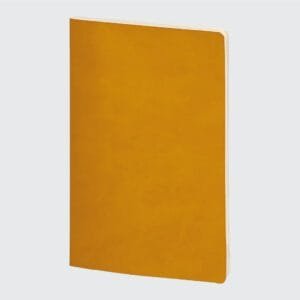 Bayraklı Model 13×21 cm Defter, termo PU yumuşak kapak, 80 gr ivory krem kağıt ve kişiselleştirilebilir baskı seçenekleri ile markanızı en iyi şekilde yansıtır. Kurumsal etkinlikler ve promosyonlar için ideal tercihlerden biri olan bu şık ve dayanıklı defter, farklı renk seçenekleriyle de öne çıkar.