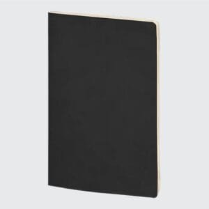Ezine Model 9×14 cm Promosyon Defter, termo PU yumuşak kapak ve çizgisiz 80 gr ivory kağıdı ile zarif bir tasarım sunar. Küçük boyutuna rağmen büyük etki yaratan bu defter, dayanıklı terzi dikiş kapak detayıyla dikkat çeker. Neptün Global olarak, dijital ve gofre baskı seçenekleri ile markanızı en iyi şekilde yansıtabileceğiniz özelleştirme fırsatları sunuyoruz. Gri, kırmızı, mavi, füme, turuncu ve yeşil renk seçenekleriyle her zevke hitap eden bu defter, promosyon çözümleriniz için ideal bir tercihtir.