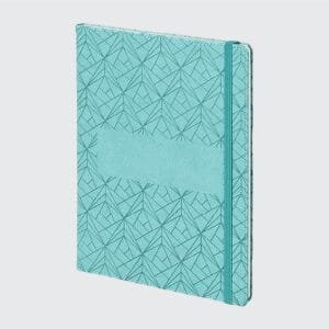 Güngören Desenli Model 19,5×25 cm Defter, zarif tasarımı, geometrik desenli kapak ve 90 gr ivory kareli kağıdı ile kurumsal müşteriler için mükemmel bir promosyon seçeneğidir. Dayanıklı termo PU sert kapak, esnek lastik ve özelleştirme seçenekleriyle markanızı en iyi şekilde temsil eder. Hem estetik hem işlevsellik sunan bu defter, global markaların tercihidir.