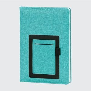 Ortaköy Model 15×21 cm Defter, şıklık ve işlevselliği bir araya getiren zarif tasarımıyla dikkat çeker. Termo PU sert kapaklı ve 70 gr ivory krem kağıt kullanılarak üretilen bu defter, kurumsal müşterilerinizin beğenisini kazanacak ideal bir promosyon ürünüdür. 224 çizgili sayfası, kart ve telefon bölmesi, kalem tutucusu ile kullanım kolaylığı sunar. Serigraf, sıcak klişe ve dijital baskı seçenekleriyle markanıza özel olarak kişiselleştirilebilir. Farklı renk seçenekleriyle öne çıkan bu model, kurumsal etkinlikler ve toplantılar için mükemmel bir tercihtir.