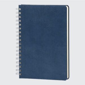 Pendik Model 17×24 cm Günlük Ajanda, kurumsal promosyonlar için ideal bir çözümdür. Termo PU sert kapak ve özelleştirilebilir baskı seçenekleriyle dikkat çeken bu ajanda, markanızın profesyonel imajını güçlendirmek için mükemmel bir tercihtir. İç sayfaları 70 gr ivory kağıttan üretilmiş olup, serigraf, UV, dijital ve sıcak klişe baskı ile tamamen kişiselleştirilebilir. Ayrıca farklı renk ve desen seçenekleri sayesinde, markanızın ihtiyaçlarına uygun tasarımlar yapılabilir. Renk uyumlu kalem modelleri ile kombine edilebilen Pendik Model, hem iş dünyasında hem de günlük kullanımda fark yaratmak isteyenler için vazgeçilmezdir.