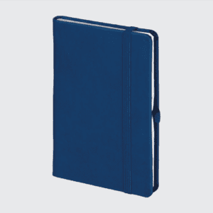 Şile Model 9×14 cm Defter, termo deri kapak ve 70 gr ivory krem kağıdı ile şıklığı ve dayanıklılığı bir araya getirir. Kurumsal etkinlikler ve tanıtımlar için ideal olan bu kompakt defter, serigraf, lazer ve UV baskı gibi özelleştirme seçenekleriyle markanızı en iyi şekilde yansıtır. Uyumlu kalem modelleri ve çeşitli renk seçenekleri ile kusursuz bir promosyon hediyesi oluşturun. Şile Model Defter, markanızın zarif bir temsilcisi olacak.